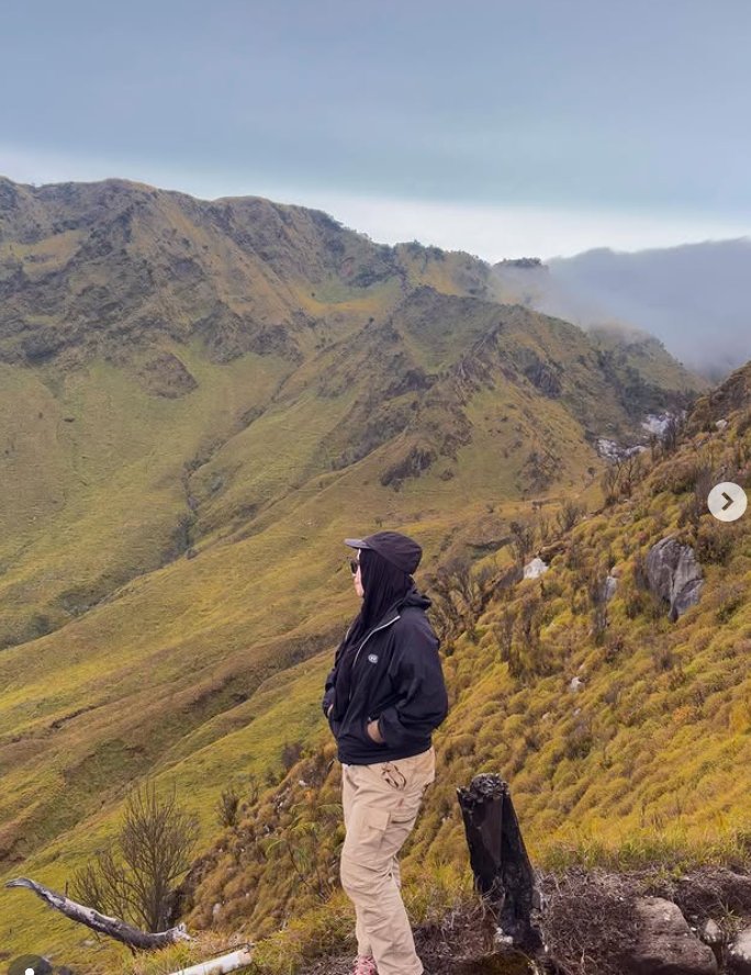 Jelajah Pesona Gunung Merbabu via Jalur Thekelan