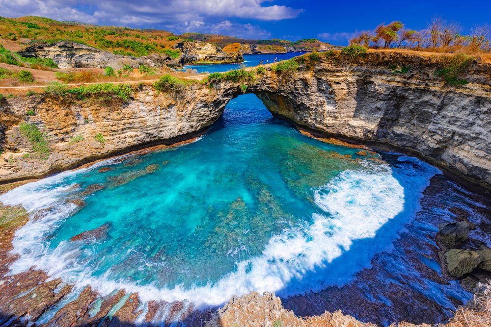 Jelajah Nusa Penida Barat: Tebing Ikonik T-Rex Kelingking, Laguna Alami & Teluk Kristal Eksotis - 2